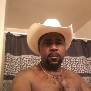 Meet your Posher, Esaw